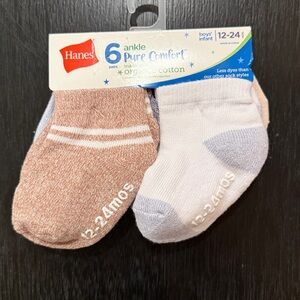 Hanes Boys' Infant Ankle Socks 6-Pack in Brown and White